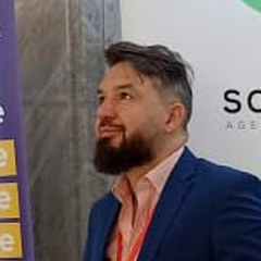 Yacine Ayad, fondateur de Sourati Digital